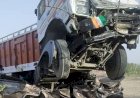 जीप और ट्रक में जोरदार भिड़ंत, 11 लोगों की मौत