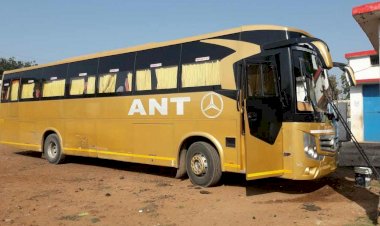 लग्जरी बस ने उड़ाई पुलिस की नींद, ये है पूरा मामला...