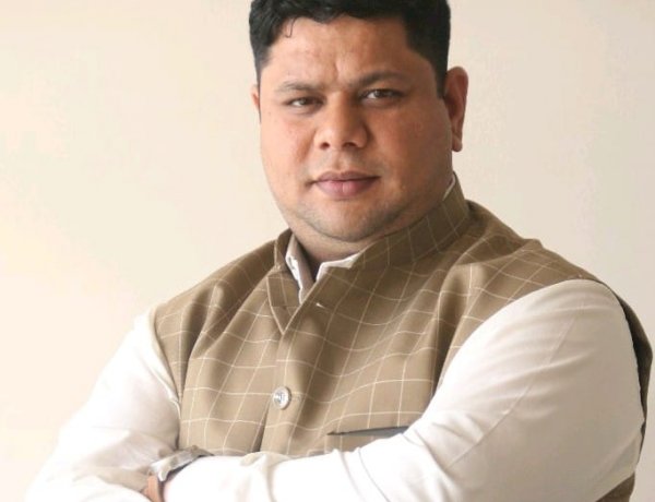 पीयूष मिश्रा ने खोली विधायक के झूठे दावों की पोल, फेसबुक लाइव में बताई सच्चाई