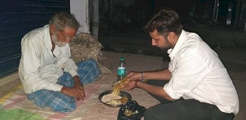 बुजुर्ग एवं मानसिक रूप से बीमार लोगों की मदद में हमेशा तत्पर है ये संस्था, आप भी कर सकते हैं सहयोग